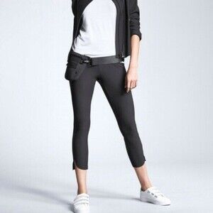 Athleta Stellar Crop Pant Zipper Pockets Sz Small Black Mid Rise Notched Hem